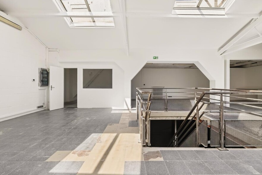 Light Industrial in Le Pré-Saint-Gervais for sale - Building Photo - Image 3 of 9