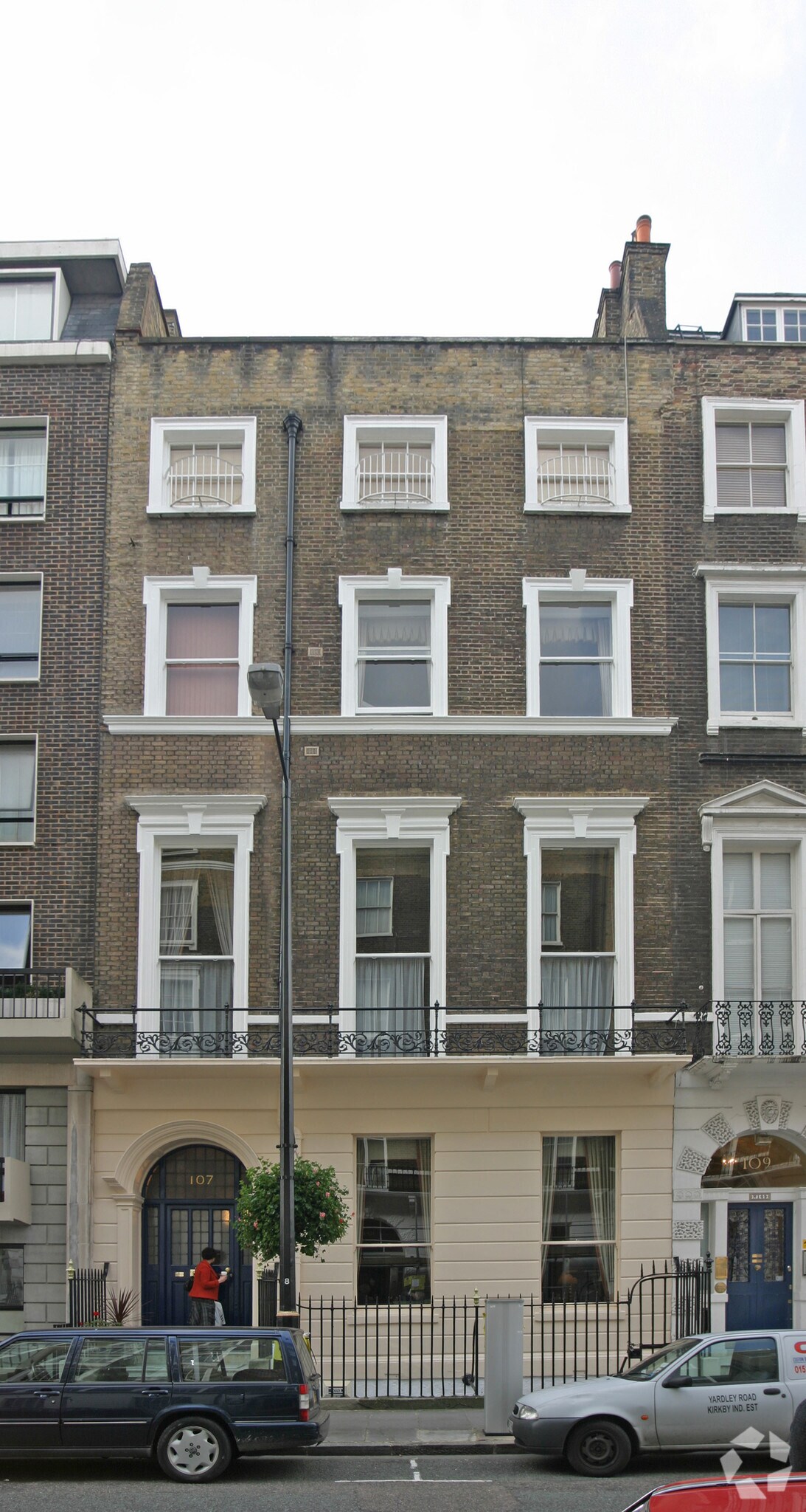 107 Harley St, London for sale Primary Photo- Image 1 of 1