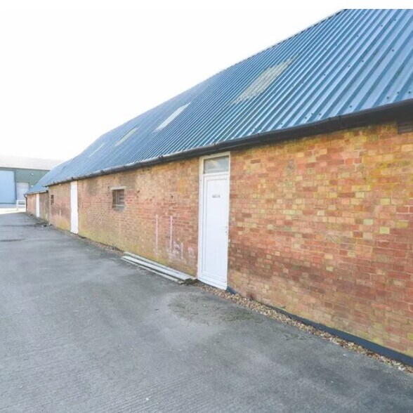 Wing Rd, Leighton Buzzard for sale - Primary Photo - Image 1 of 1