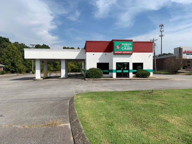 1941 Fort Campbell Blvd, Clarksville, TN for sale - Building Photo - Image 1 of 1