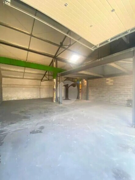 Light Industrial in Lille to rent - Interior Photo - Image 3 of 5