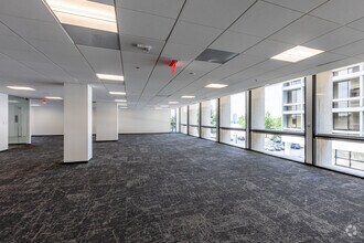 8320 Old Courthouse Rd, Vienna, VA to rent Interior Photo- Image 2 of 5