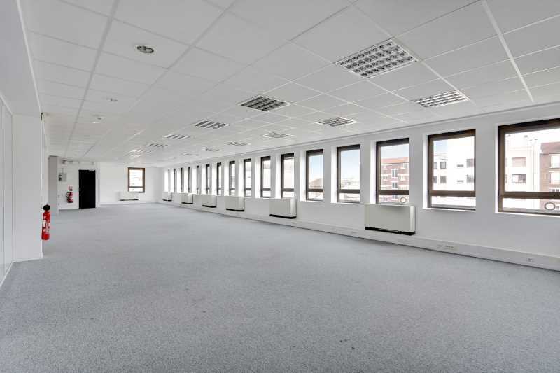 37 Rue De Neuilly, Clichy to rent - Building Photo - Image 1 of 9