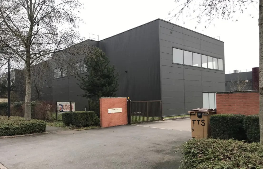 Light Industrial in Chessy to rent Building Photo- Image 1 of 3