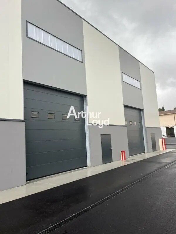 Light Industrial in Mougins to rent Building Photo- Image 1 of 6