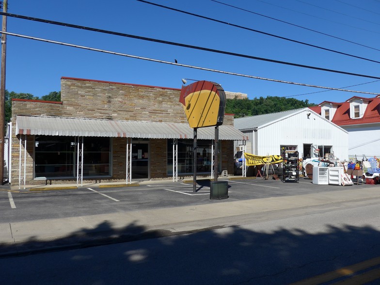 1135 Main St, Morgantown, WV for sale - Primary Photo - Image 1 of 1