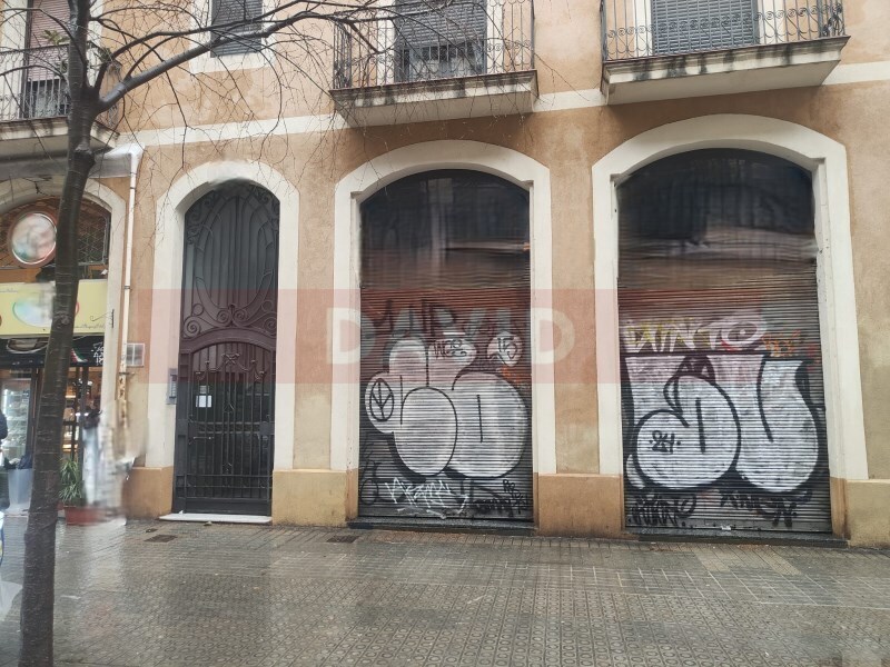 Retail in Barcelona, Barcelona to rent Primary Photo- Image 1 of 3
