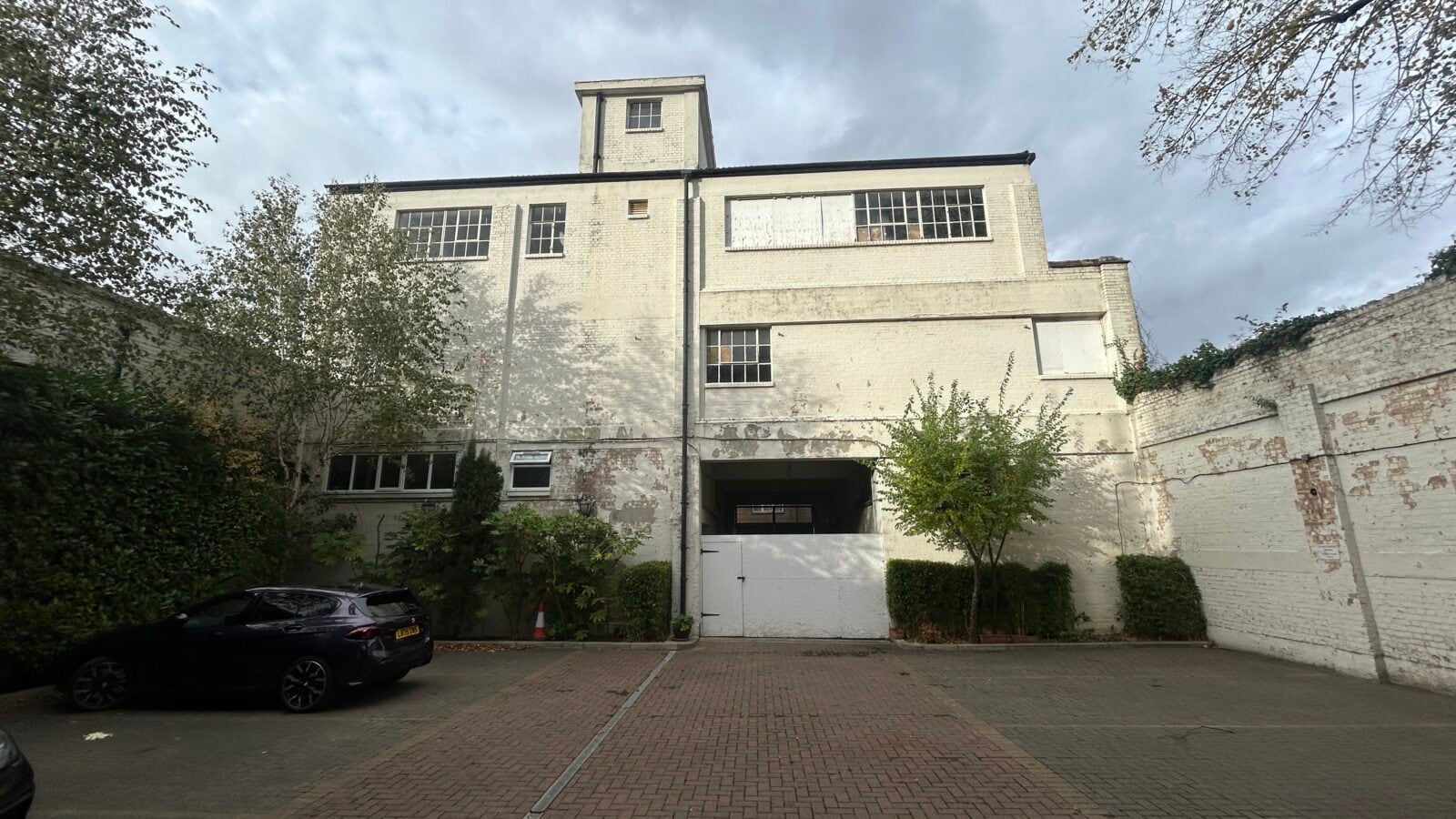 4 Harry Day Mews, London for sale Primary Photo- Image 1 of 7