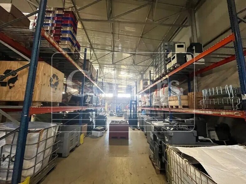 Office in Vitrolles to rent - Building Photo - Image 2 of 10