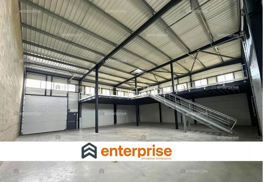 Location Local d'activités 439 m² - Photo 1