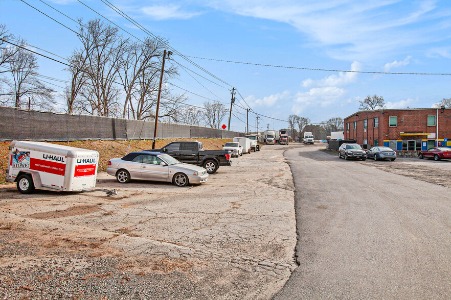 1223 Constitution Rd SE, Atlanta, GA for rent - Building Photo - Image 3 of 67