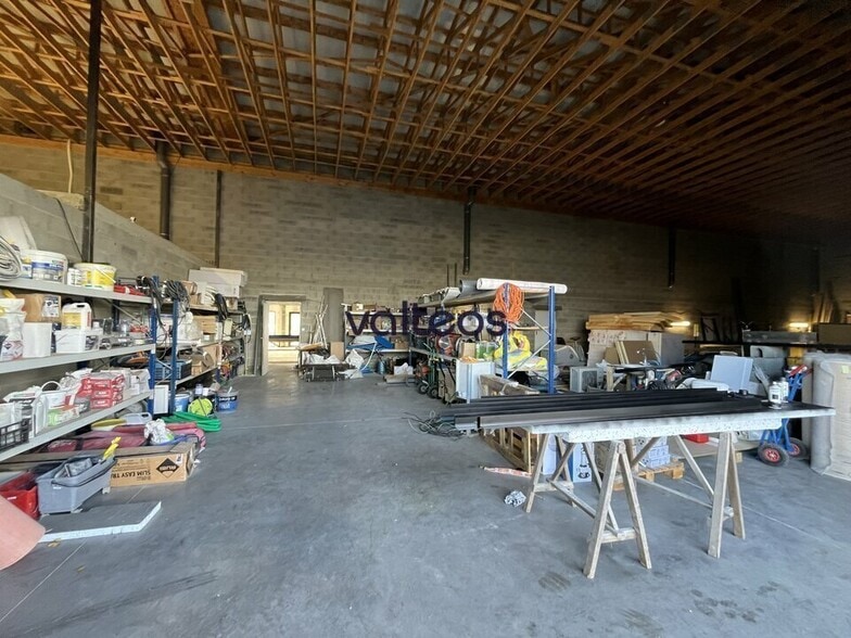 Light Industrial in Colomiers to rent - Interior Photo - Image 3 of 6