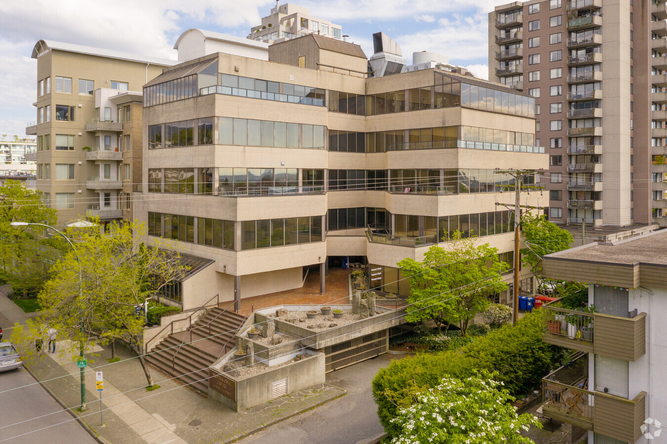 145 W 17th St, North Vancouver V7M 3G4 UK