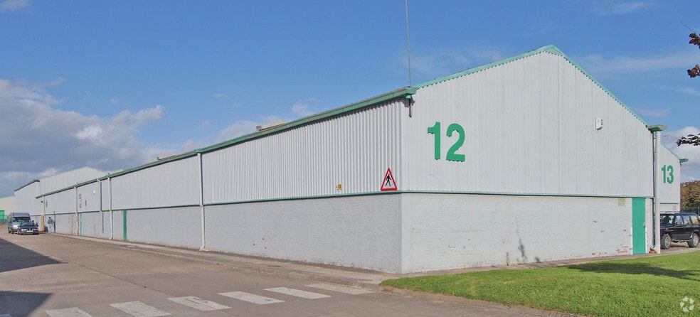 Valley Rd, Birkenhead to rent - Building Photo - Image 2 of 26