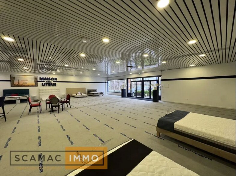 Retail in Pringy for sale - Interior Photo - Image 3 of 5