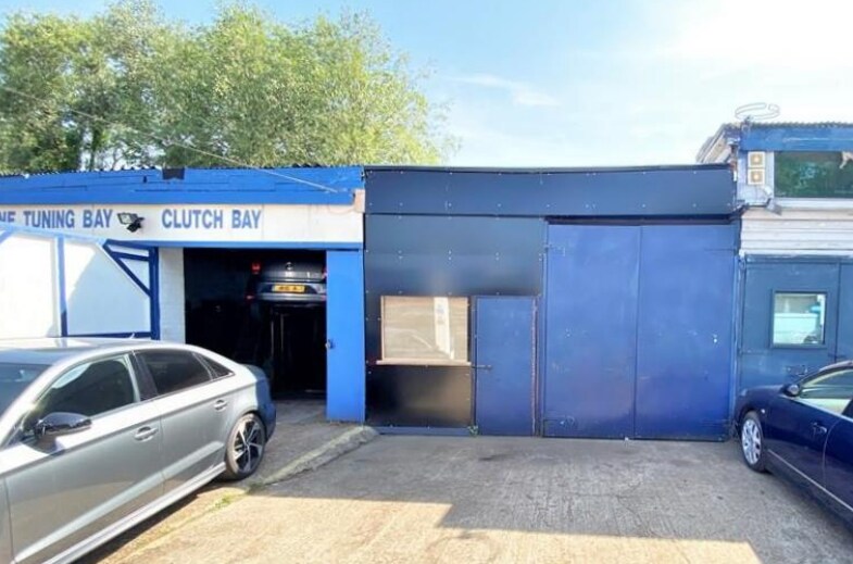 44-46 Uxbridge Rd, Hampton for sale Primary Photo- Image 1 of 1