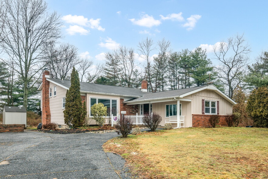 108 Fairway Ter, Mount Laurel, NJ for sale - Building Photo - Image 1 of 1