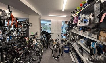 4-5 Piermont Pl, Dawlish to rent Interior Photo- Image 1 of 4