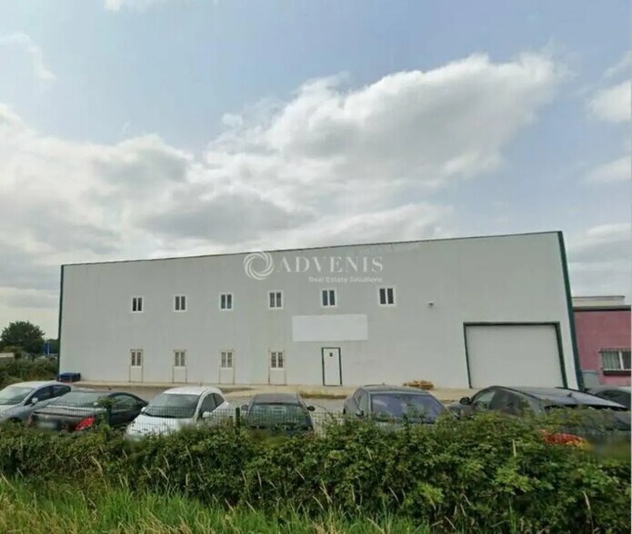 Light Industrial in Les Sorinières to rent - Building Photo - Image 3 of 4