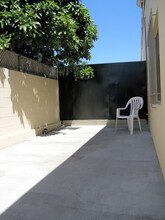 2621 Pico Blvd, Santa Monica, CA for rent Building Photo- Image 1 of 3