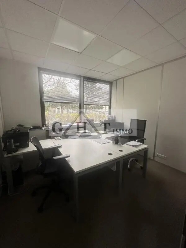 Office in Rosny-sous-Bois for sale Primary Photo- Image 1 of 10