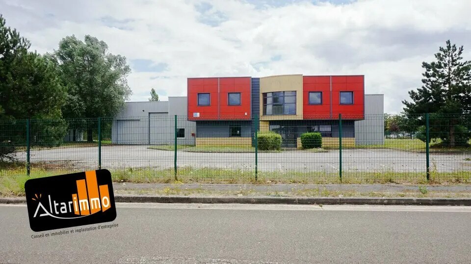 Location Entrepôt 939 m² - Photo 1