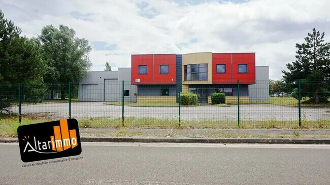 Location Entrepôt 939 m²