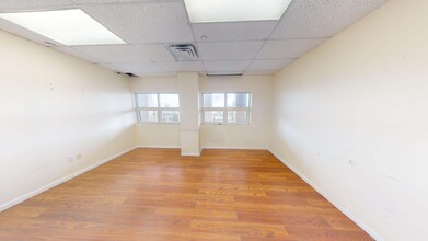 3052-3062 Brighton 1st St, Brooklyn, NY for rent Interior Photo- Image 1 of 4