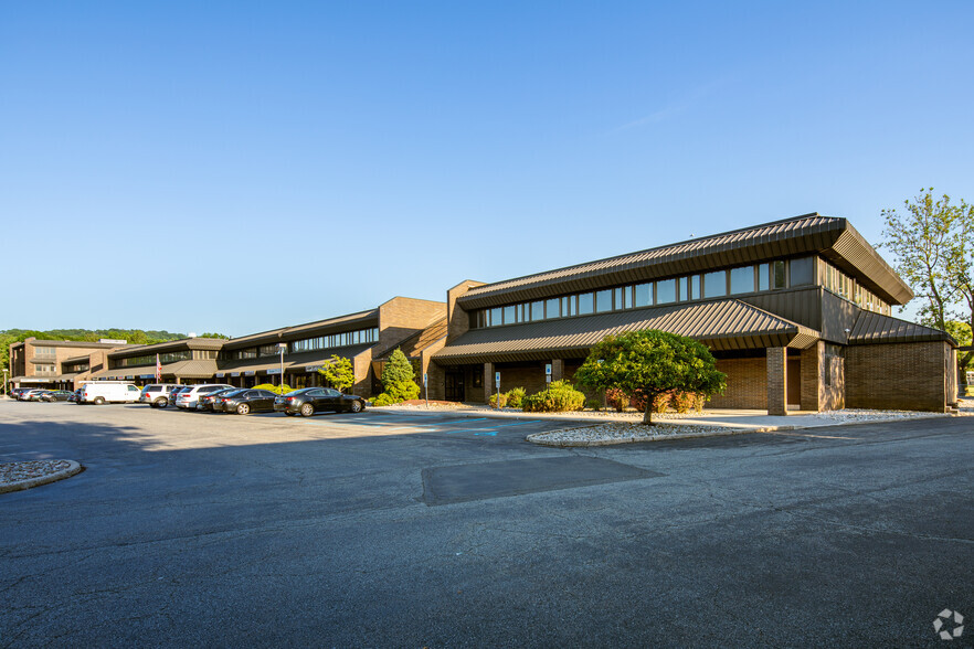 1003-1031 McBride Ave, Woodland Park, NJ for sale - Primary Photo - Image 1 of 1