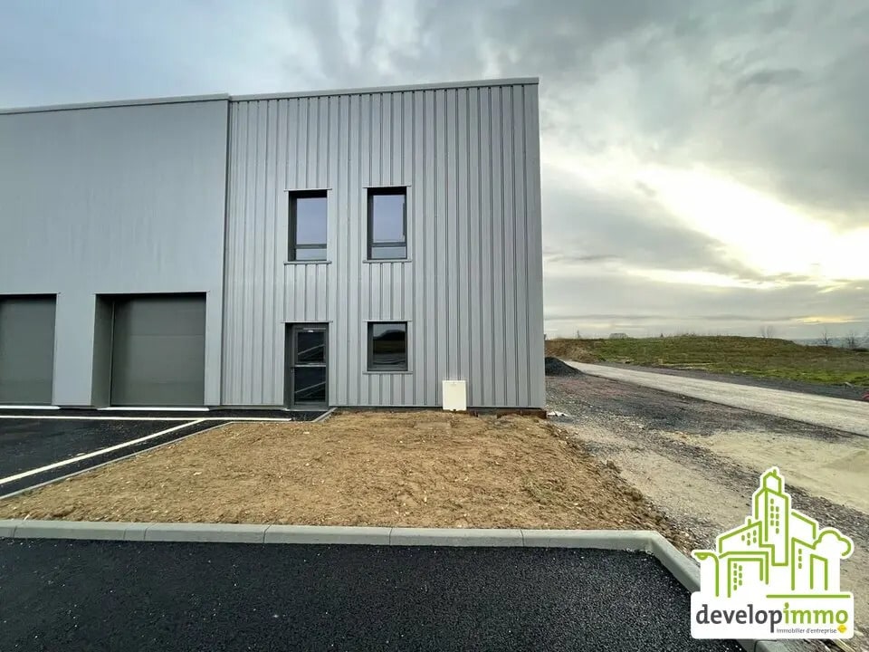 Location Local d'activités 362 m² - Photo 1