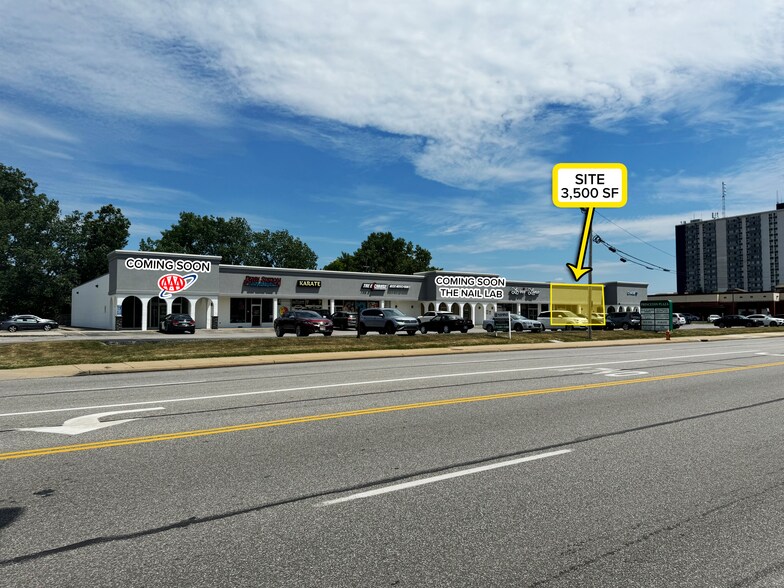 4701-4763 Great Northern Blvd, North Olmsted, OH for rent - Building Photo - Image 1 of 4