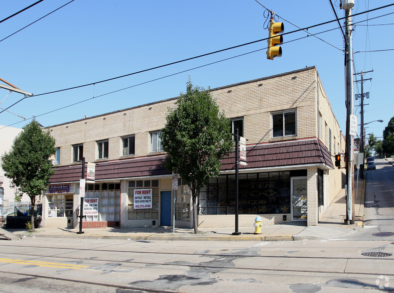 749-755 E Warrington Ave, Pittsburgh, PA for rent - Primary Photo - Image 1 of 34