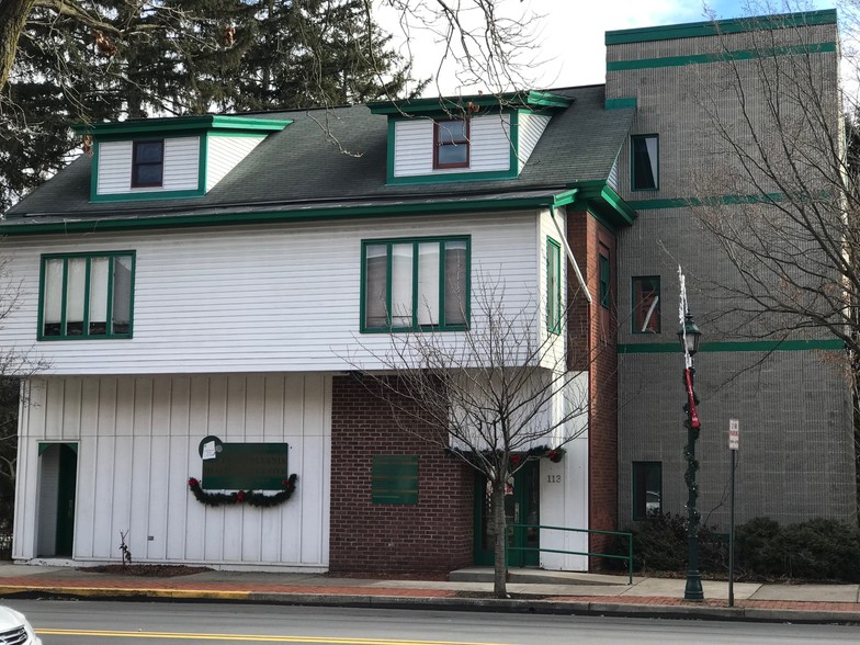 113 N Market St, Selinsgrove, PA for sale - Building Photo - Image 1 of 1